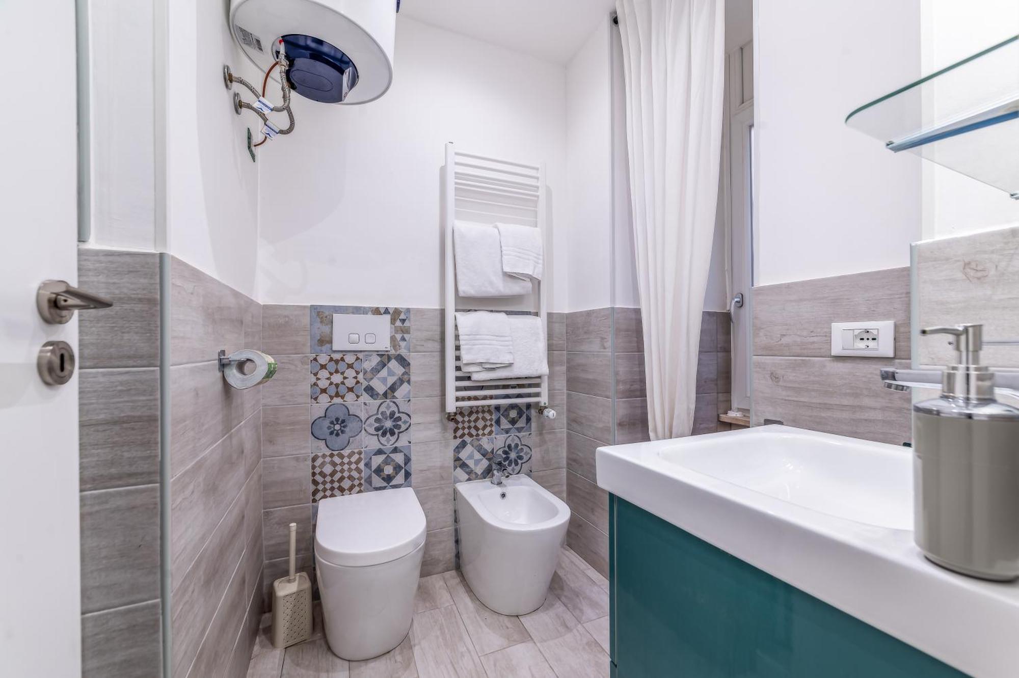 Cozy Enna Rooms - Metro Re Di Roma Exteriör bild